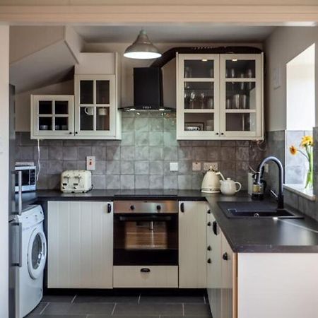 Rosies Apartment Clifden Bagian luar foto